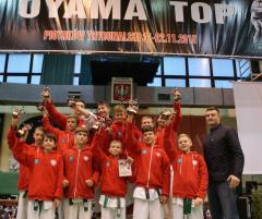 Wieliczanie na podium w XVI Pucharze Polski Seniorów i Juniorów w Oyama Karate OYAMA TOP