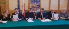 Podpisanie umowy na budowę Strefy Aktywności Gospodarczej w Węgrzcach Wielkich