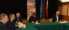 Podpisanie umowy na budowę sieci wodociągowej w Sułkowie
