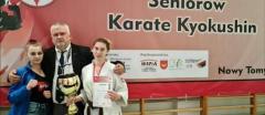 Wielicka zawodniczka karate kyokushin na podium Mistrzostw Polski.