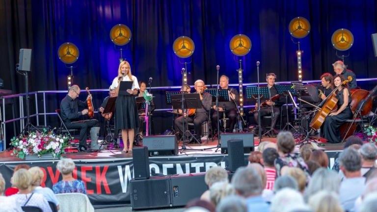 koncert kolory_lata na wielickim rynku-019.jpg