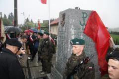 Odsłonięcie pomnika Żołnierzy Związku Walki Zbrojnej AK w Koźmicach Wielkich